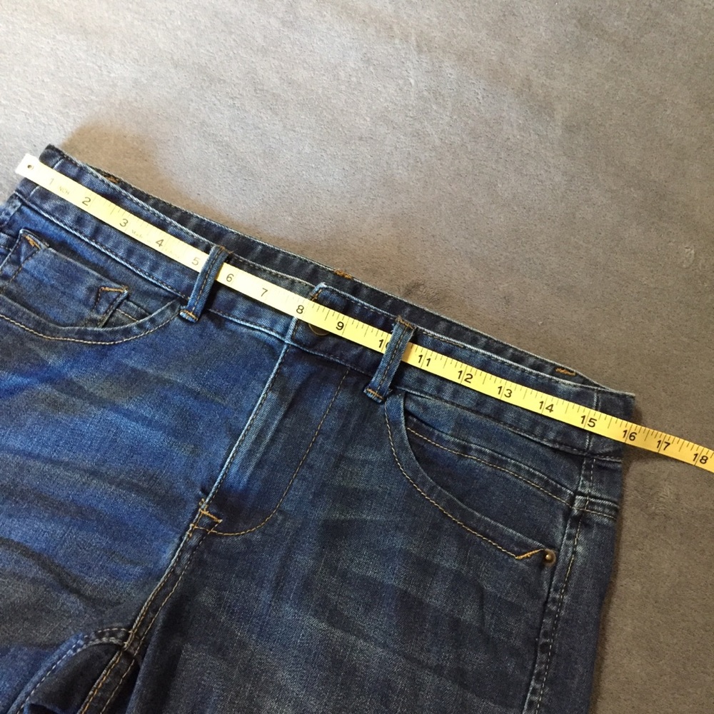 Bermuda Denim Shorts Adjustable Length by Cuffing - Picture 4 of 16